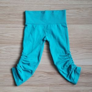 lululemon In The Flow Crops